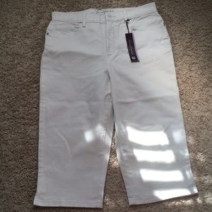 Gloria Vanderbilt All-Around Slimming Pants